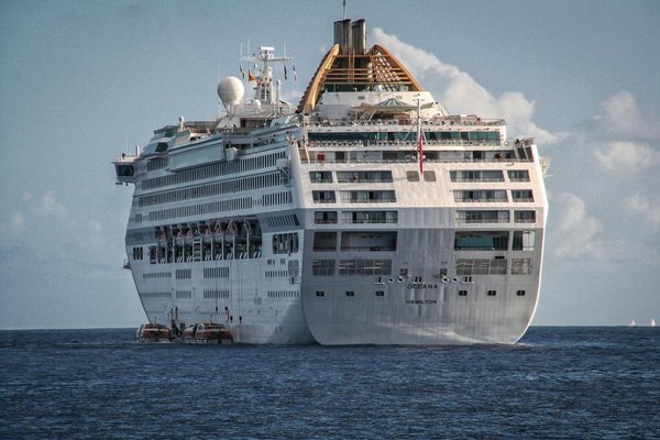 Comment identifier les croisières qui proposent des itinéraires flexibles avec des escales prolongées ?